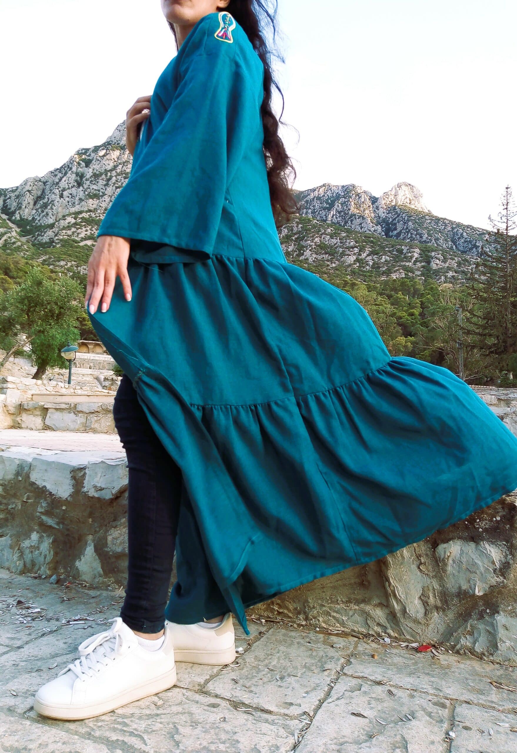 Kimono hayek long en vert brodé à la main - artisanat Tunisien fait main | ILEYCOM