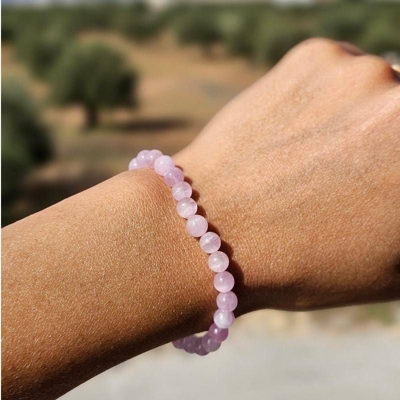 Bracelet kunzite élastique pour une élégance naturelle unique