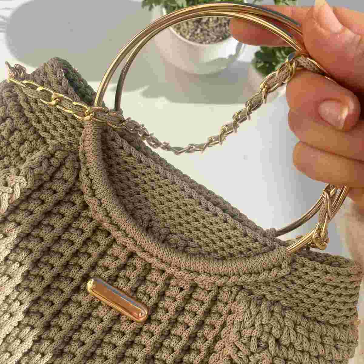 sac à main crochet fait main en beige exclusif et chic