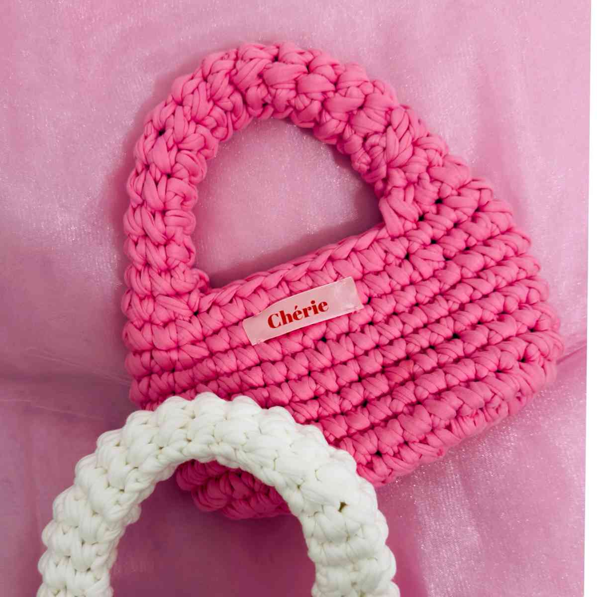 Sac en crochet tendance pour un style unique et irrésistible