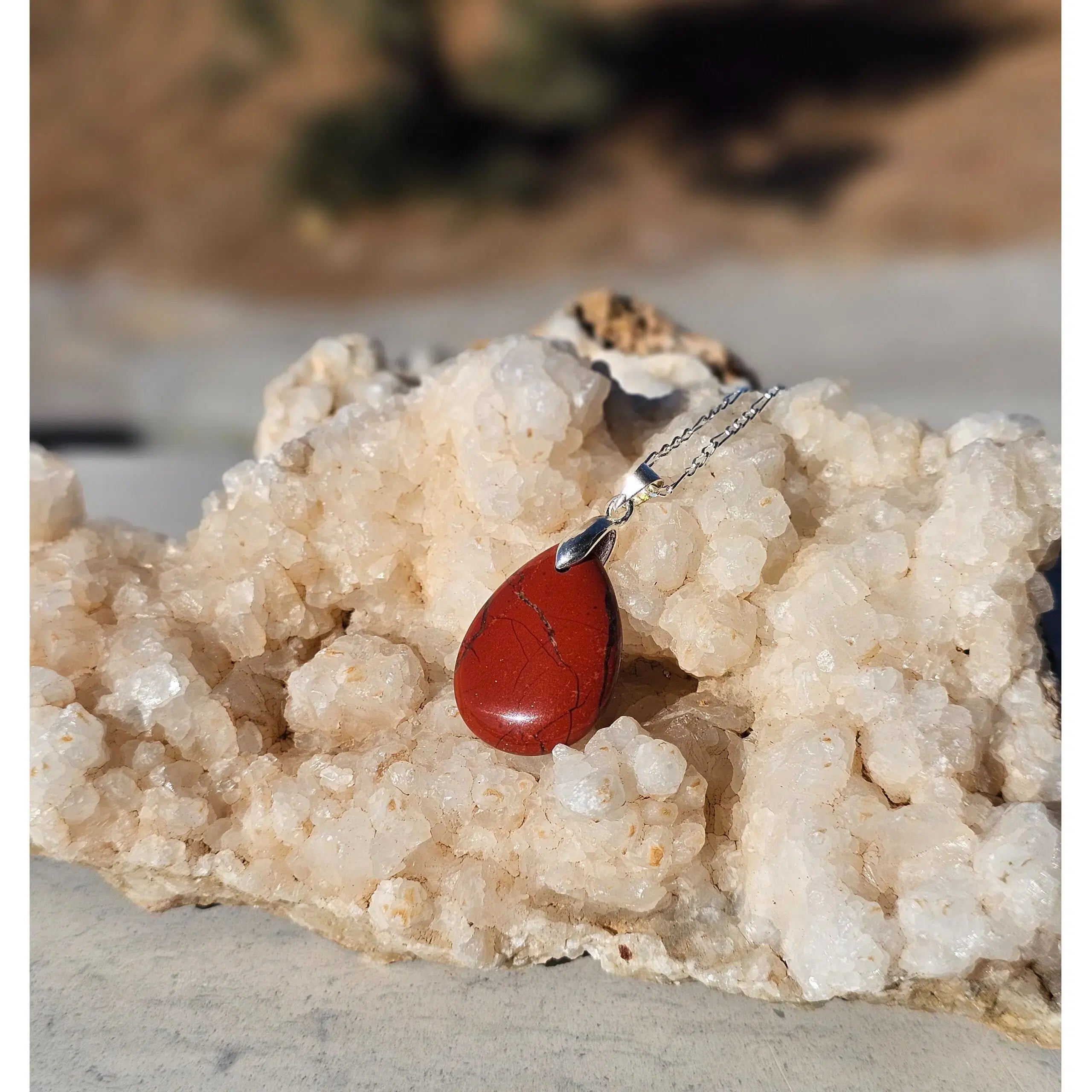 Collier Élégant Jaspe Rouge et Argent 925 - Énergie et Style Naturel