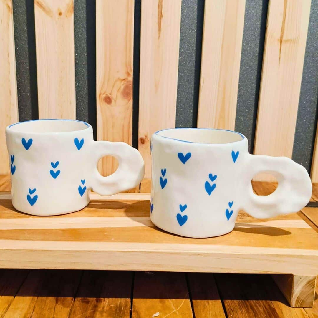 Mug céramique avec motifs cœurs – Couleurs au choix (8 x 9 cm) - artisanat Tunisien fait main | ILEYCOM