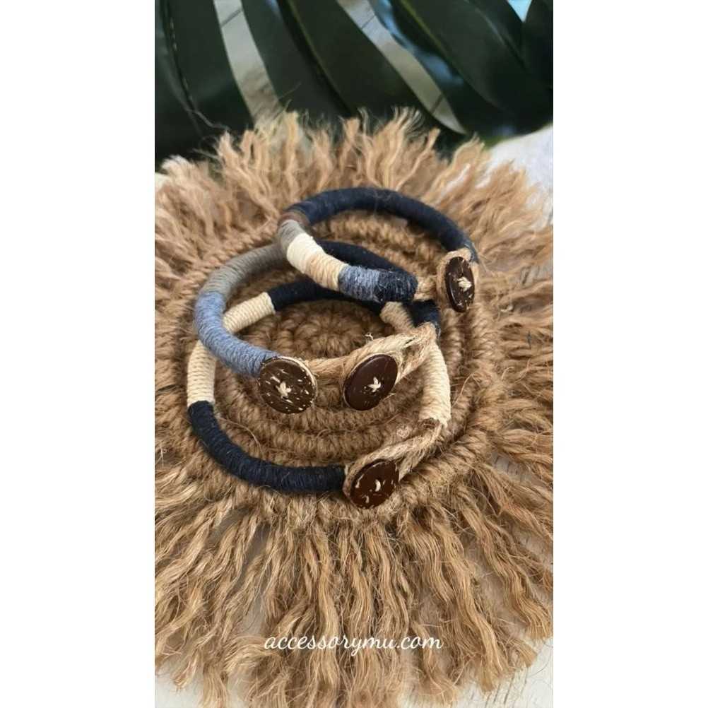 Des bracelets en tissage (halfa )