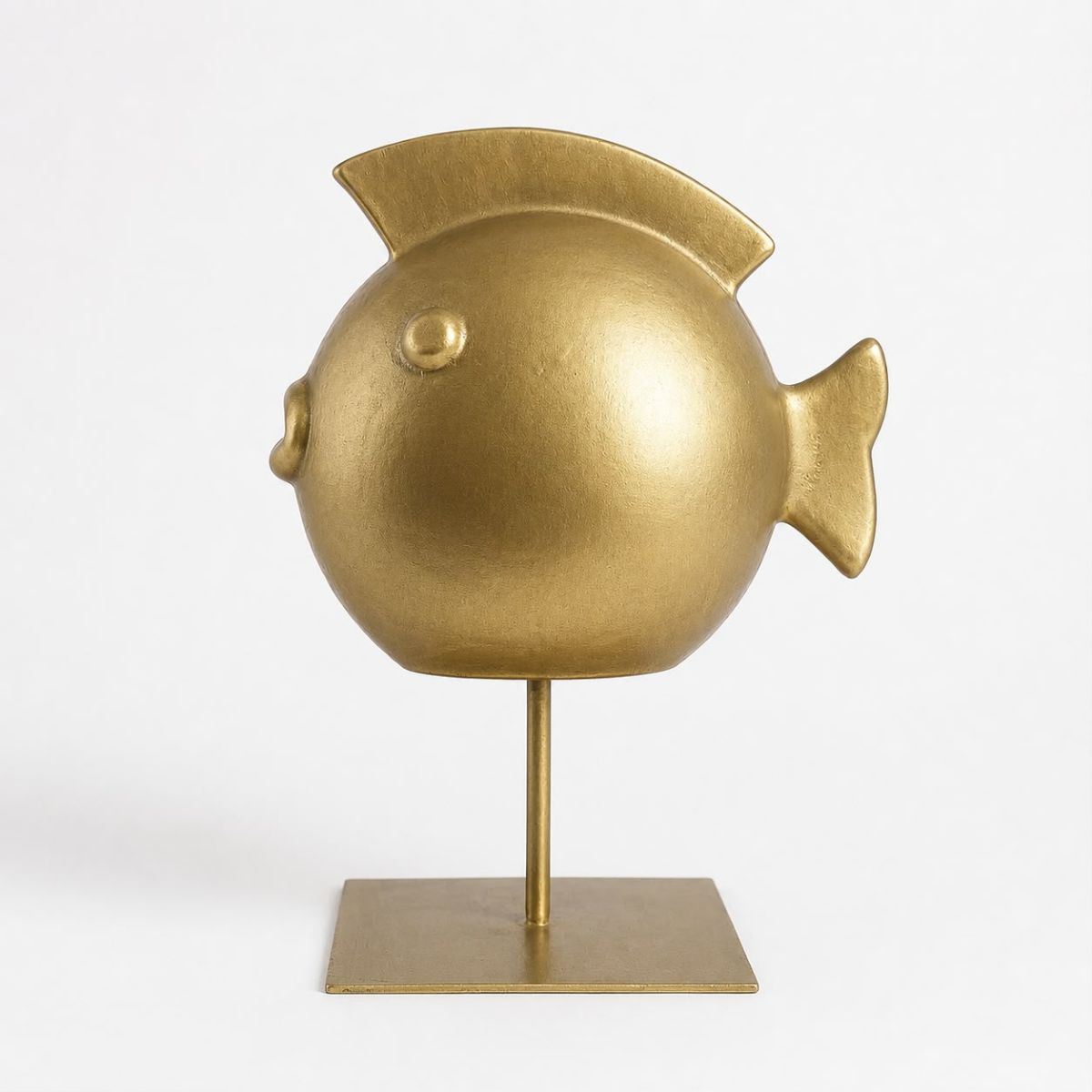 sculpture poisson doré design sur socle objet décoratif unique