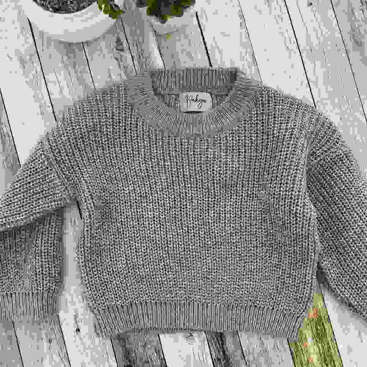 Pull enfant élégant en couleurs tendance pour un style unique