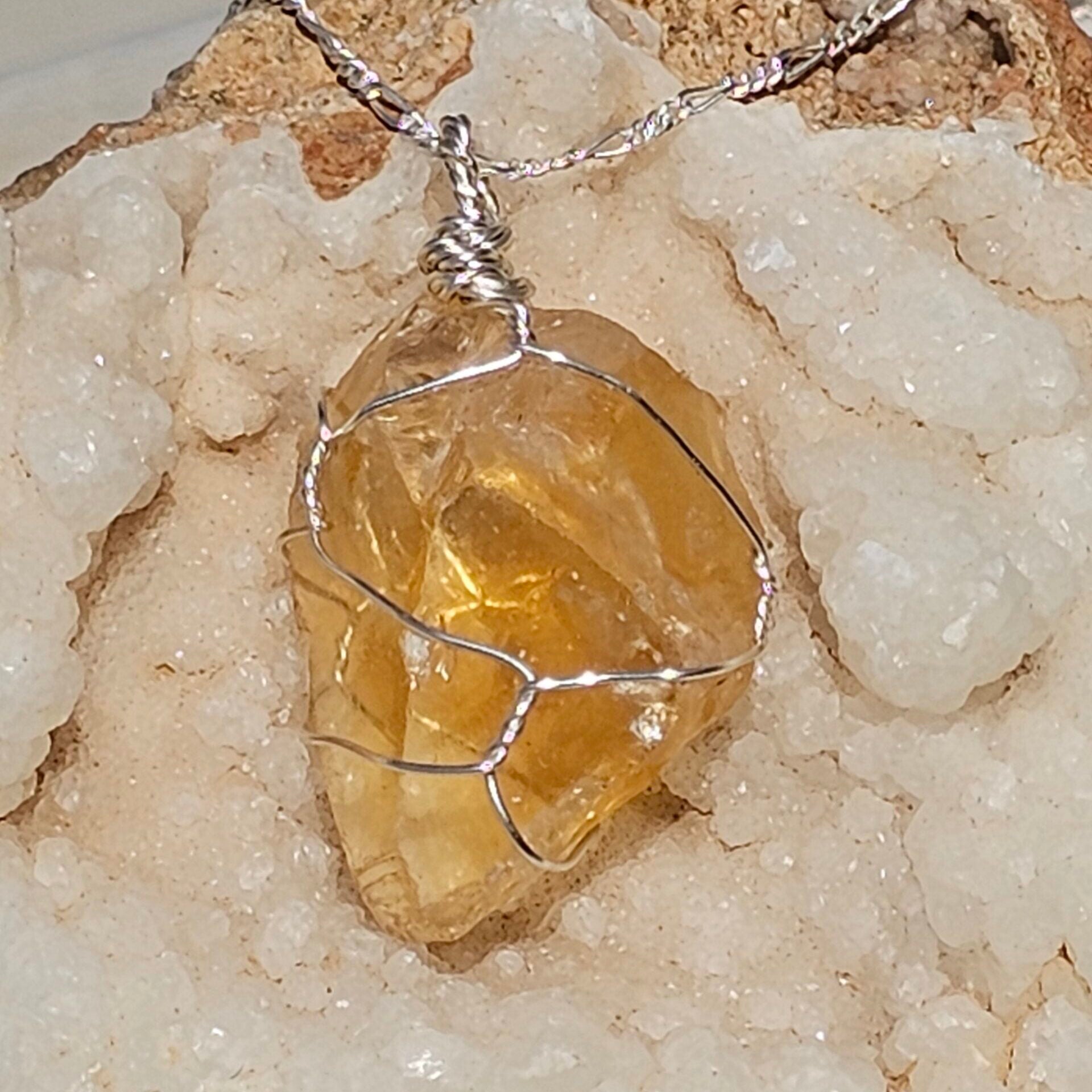 Refined stainless steel necklace with raw citrine pendant – 75 cm, 14 g