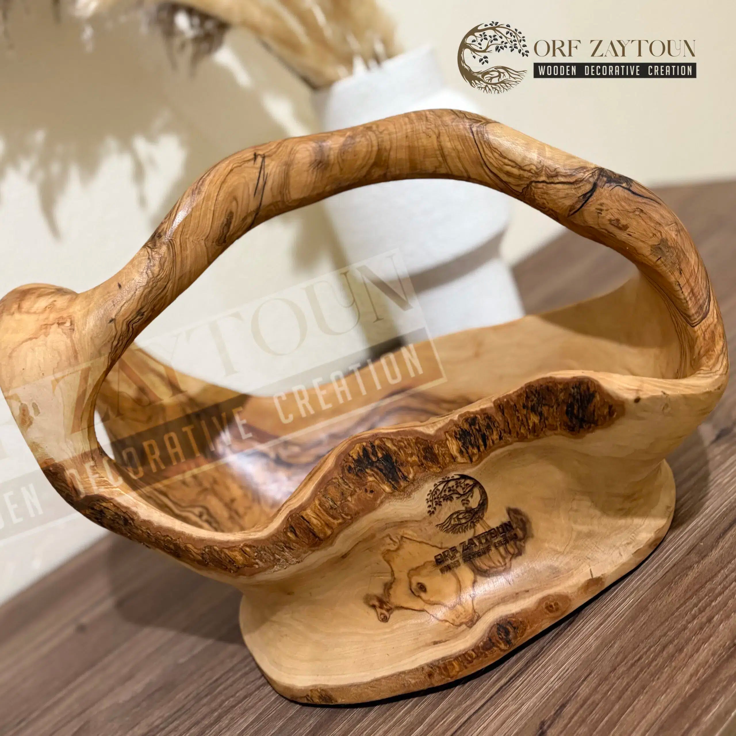panier en bois sculpté en olivier design unique et élégant