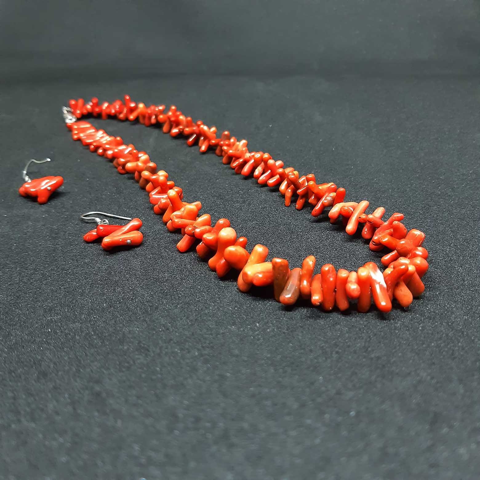 Parure corail rouge premier choix (collier et boucles d'oreilles)