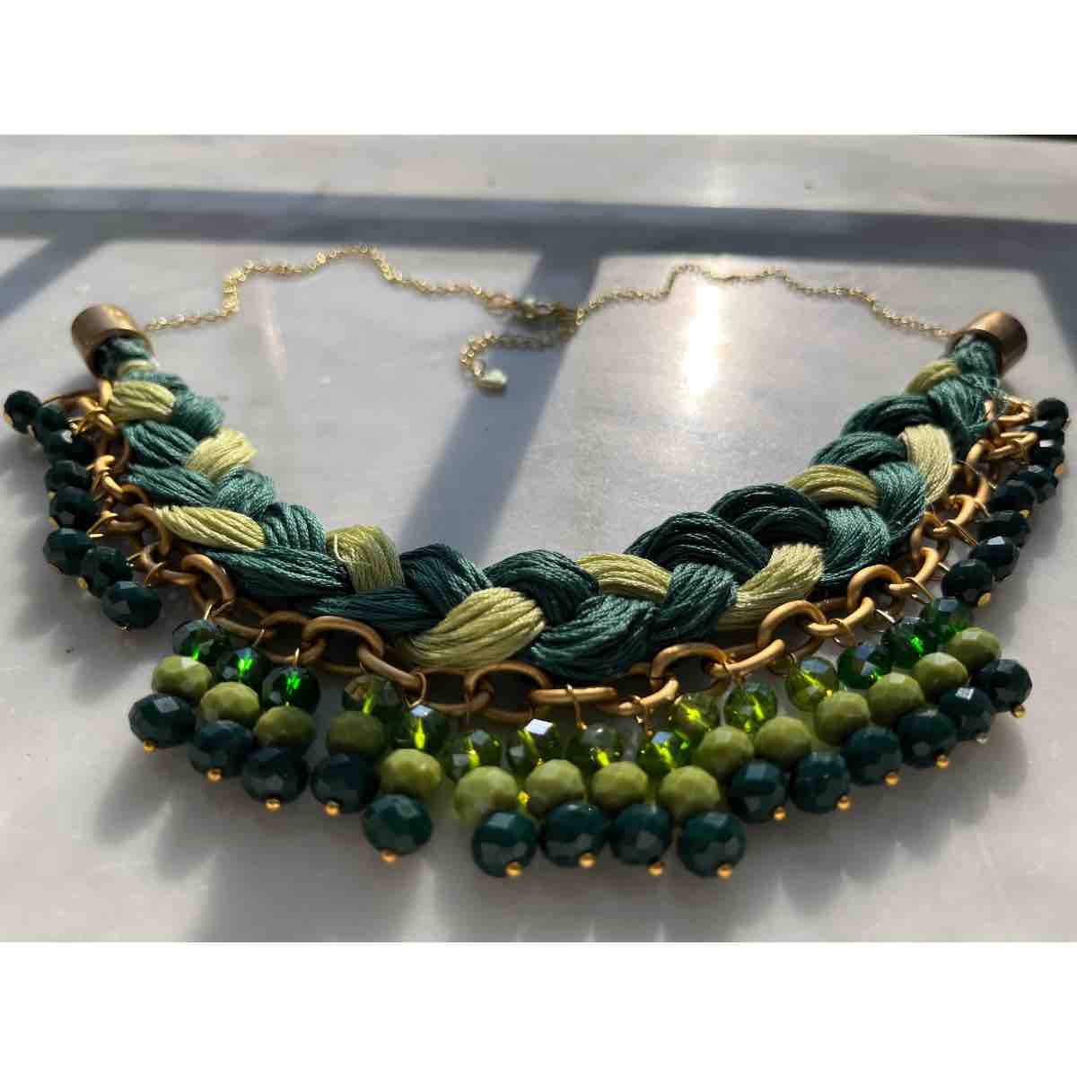 collier vert artisanal éclat naturel