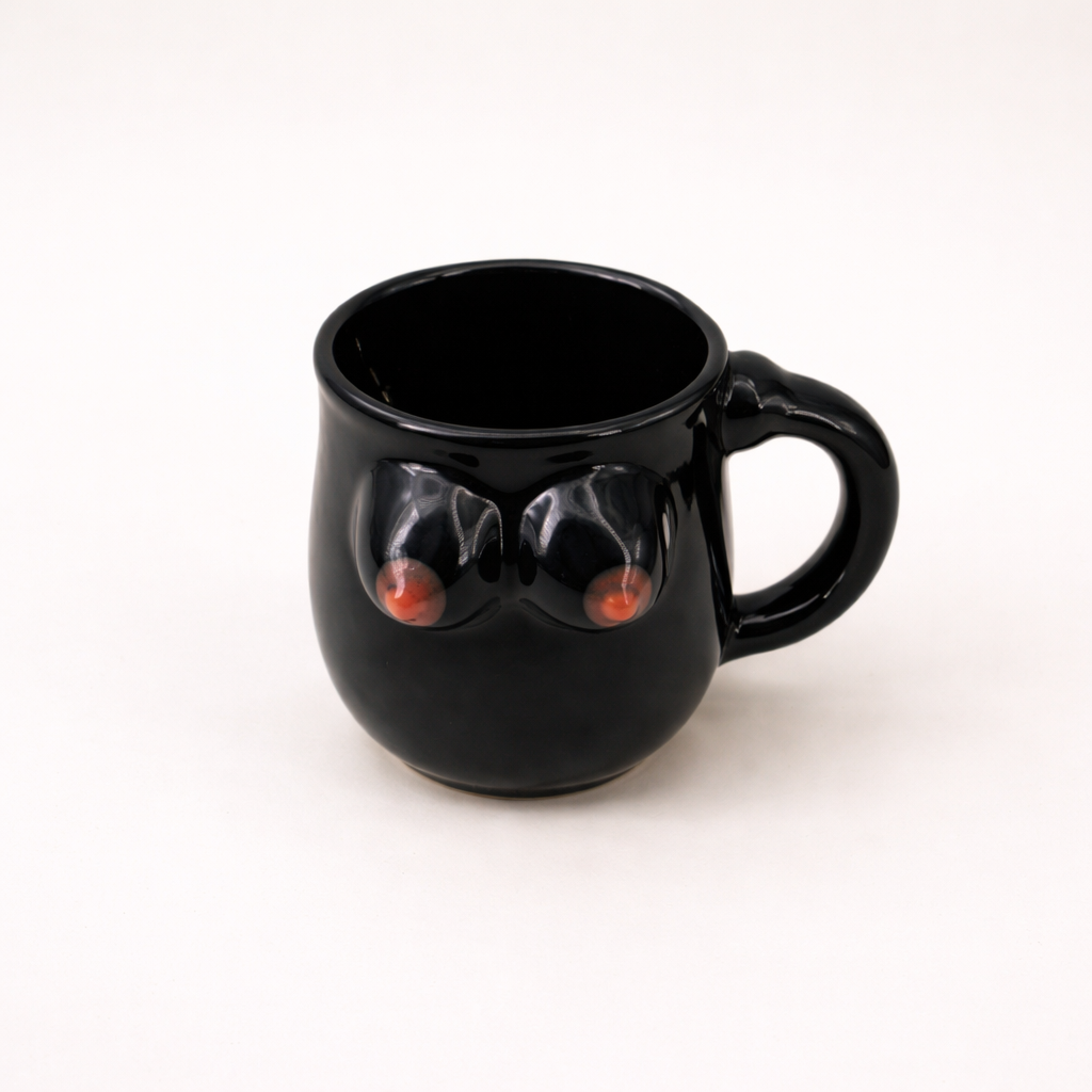 Mug sculpture en céramique noire