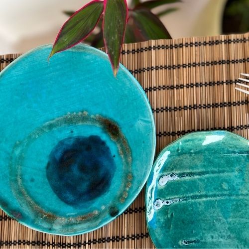 Blue ceramic flat plate