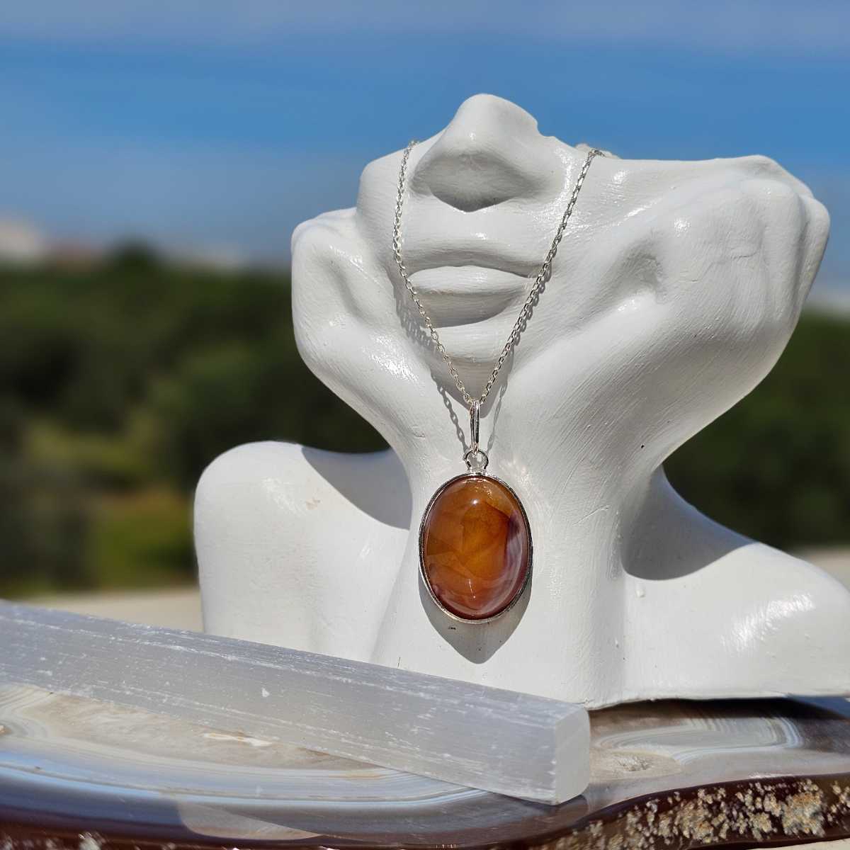 collier en argent 925 élégant avec pendentif agate orange naturel