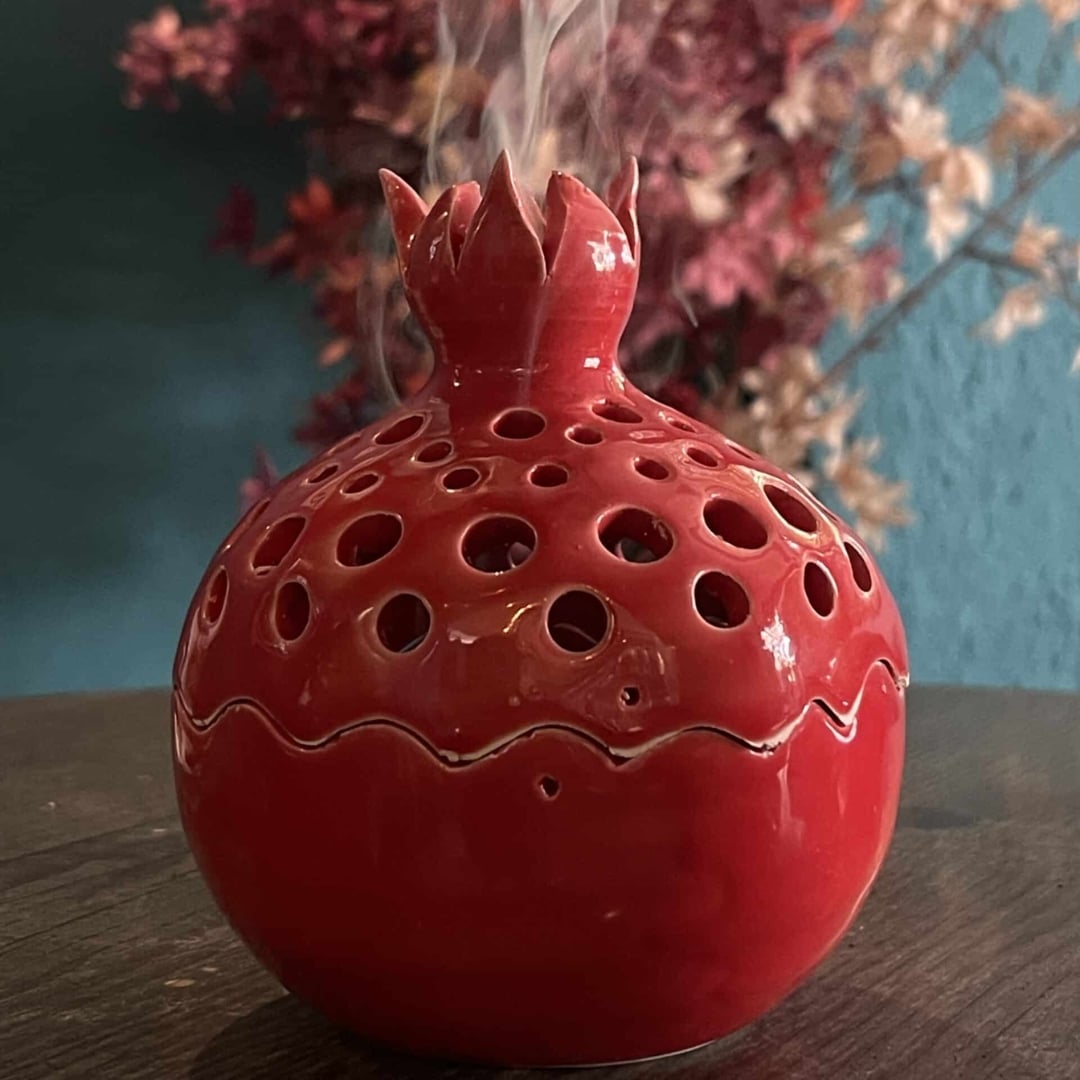 Porte bougie en céramique faits à la main , brûleur à bukhour ou même bonbonnière