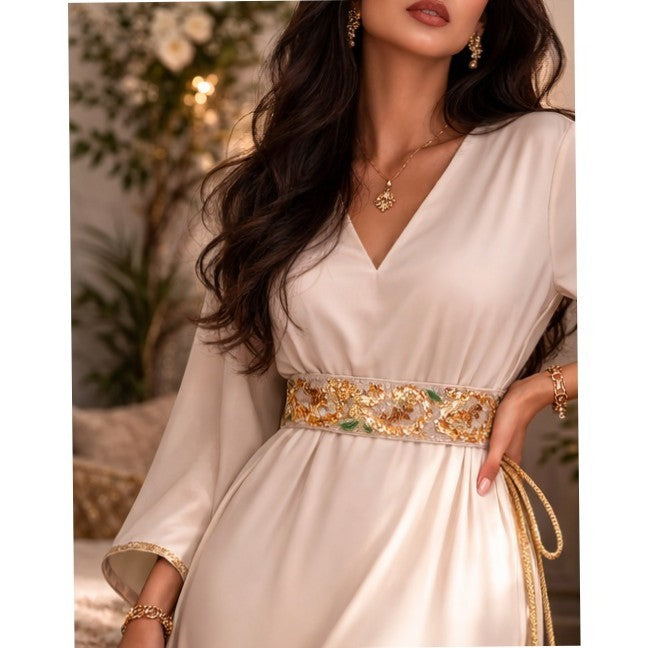 Ceinture brodée en canetille lisse dorée pour un look chic