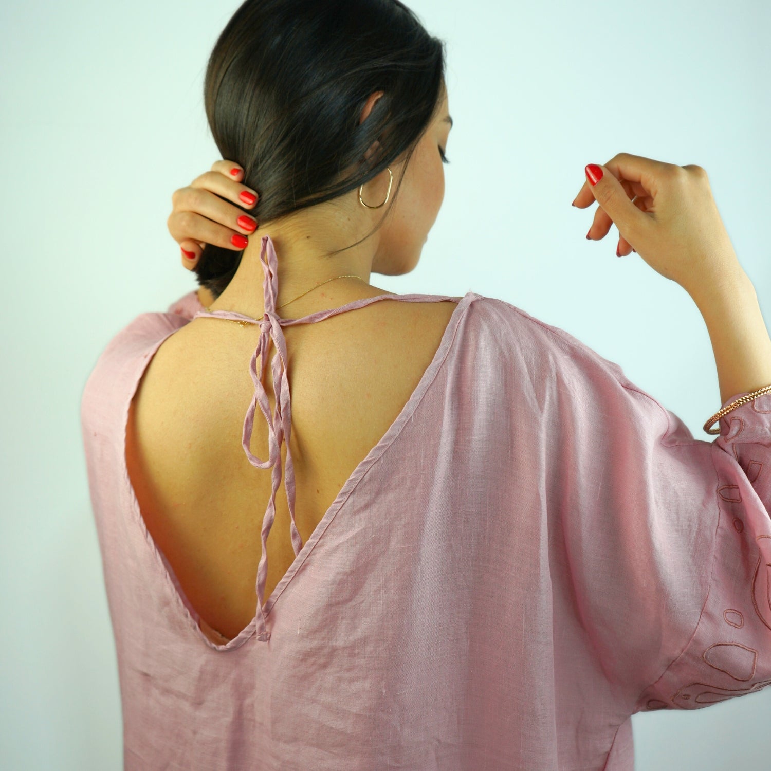 Robe longue fluide artisanale : Élégance et confort irrésistibles