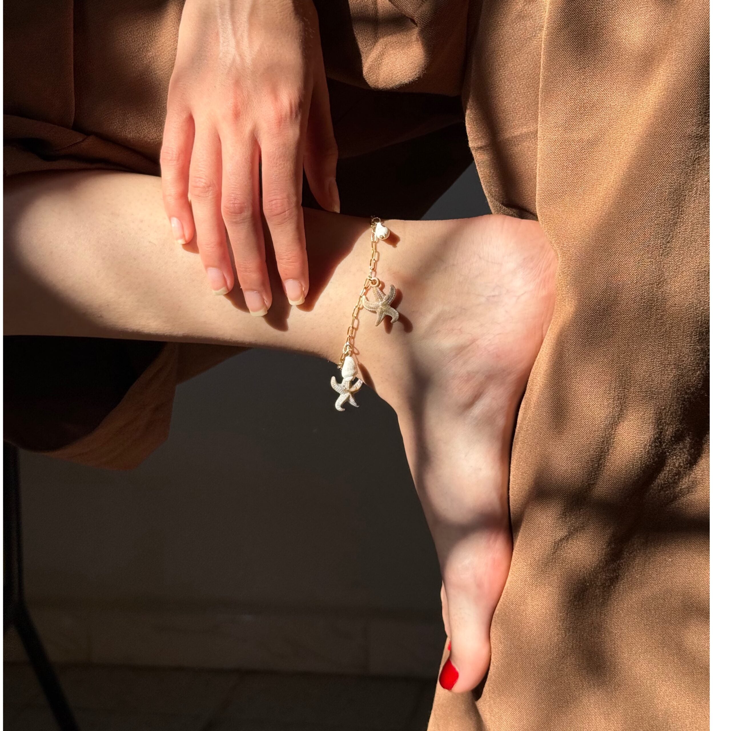 Bracelet cheville tendance pour un style unique et irrésistible