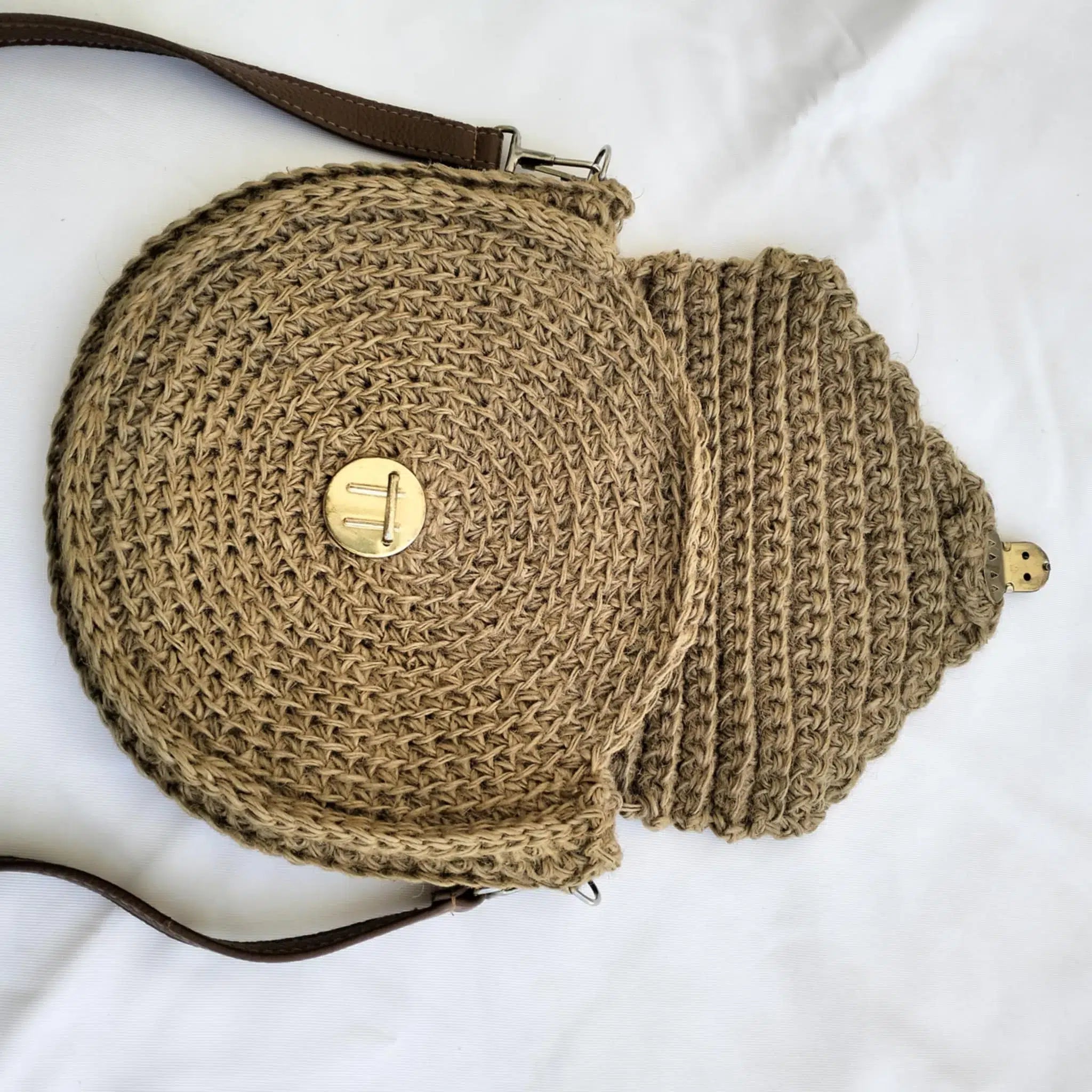 Sac rond beige en crochet en file de jute naturel