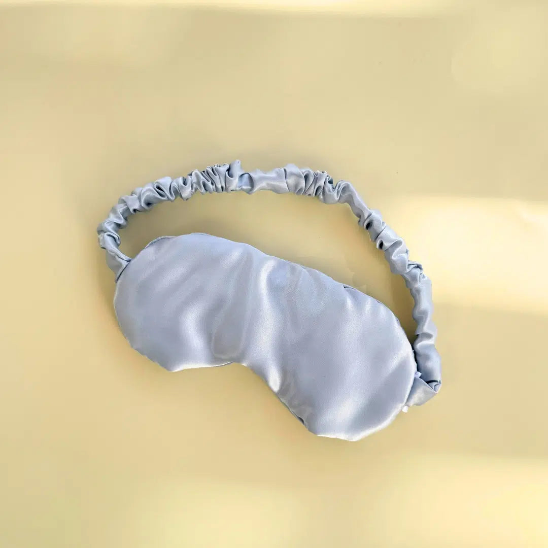Masque de nuit en satin Bleu ice - Confort et obscurité totale