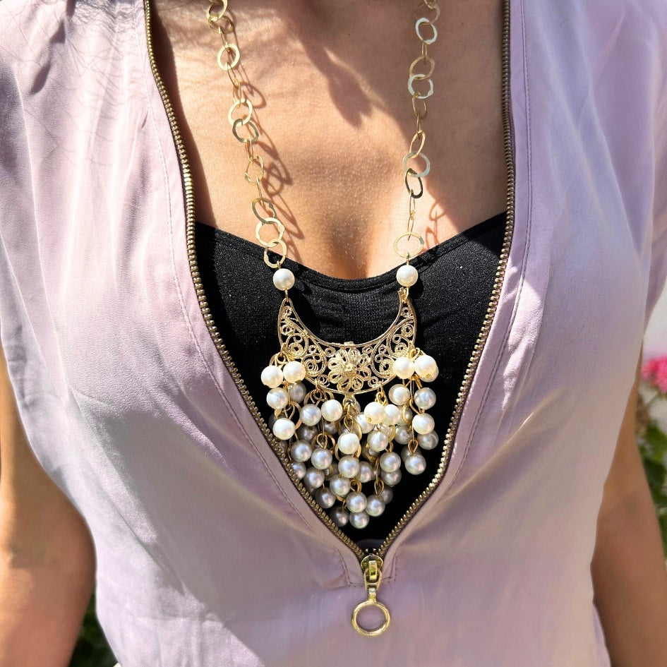 Set collier et boucles d'oreilles doré avec des perles en blanc - artisanat Tunisien fait main | ILEYCOM