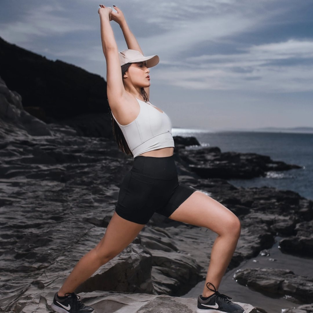 Short de sport noir sculptant - artisanat Tunisien fait main | ILEYCOM