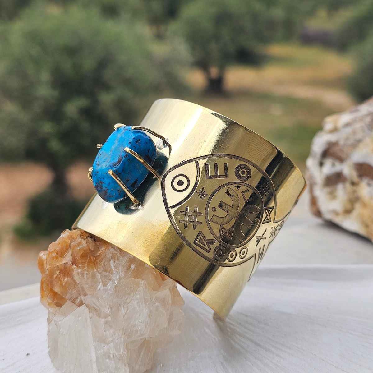 Manchette Amazigh Aslem Turquoise en cuivre plaqué en or 18 K
