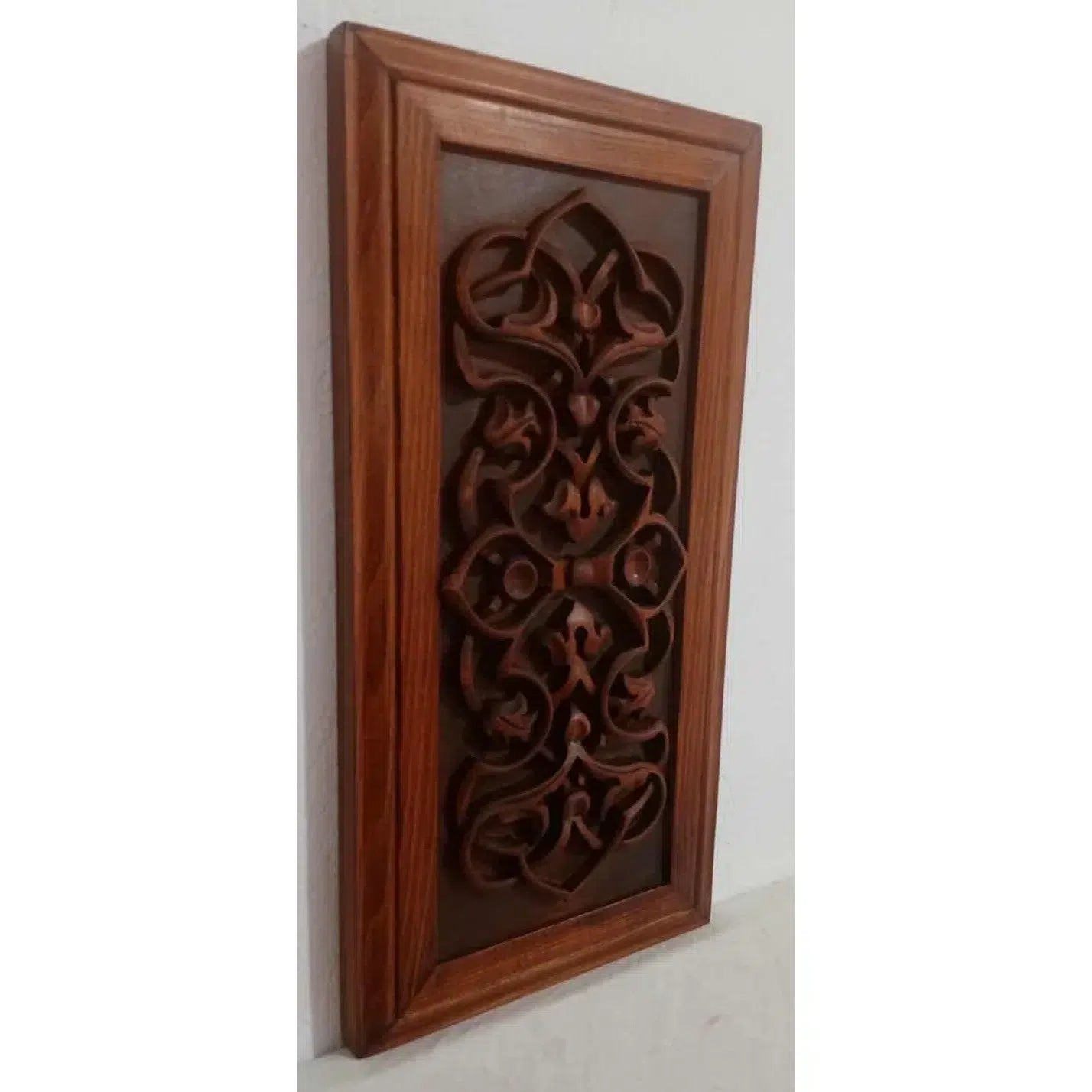 Tableau en bois sculpté artisanal 25x50 cm pour un intérieur unique