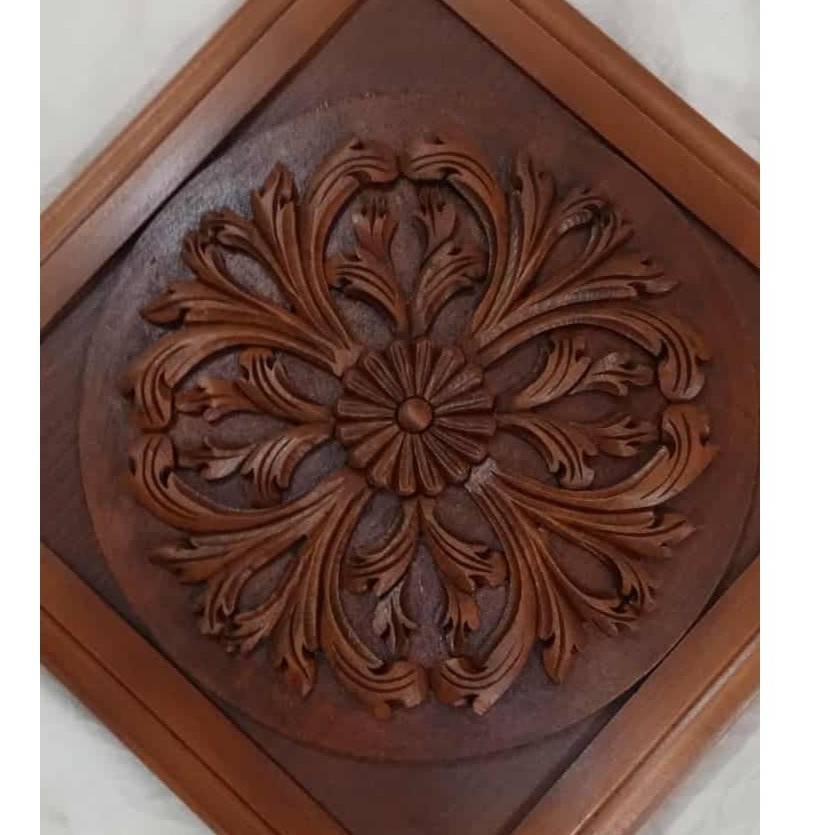 tableau en bois sculpté à la main pour une décoration unique