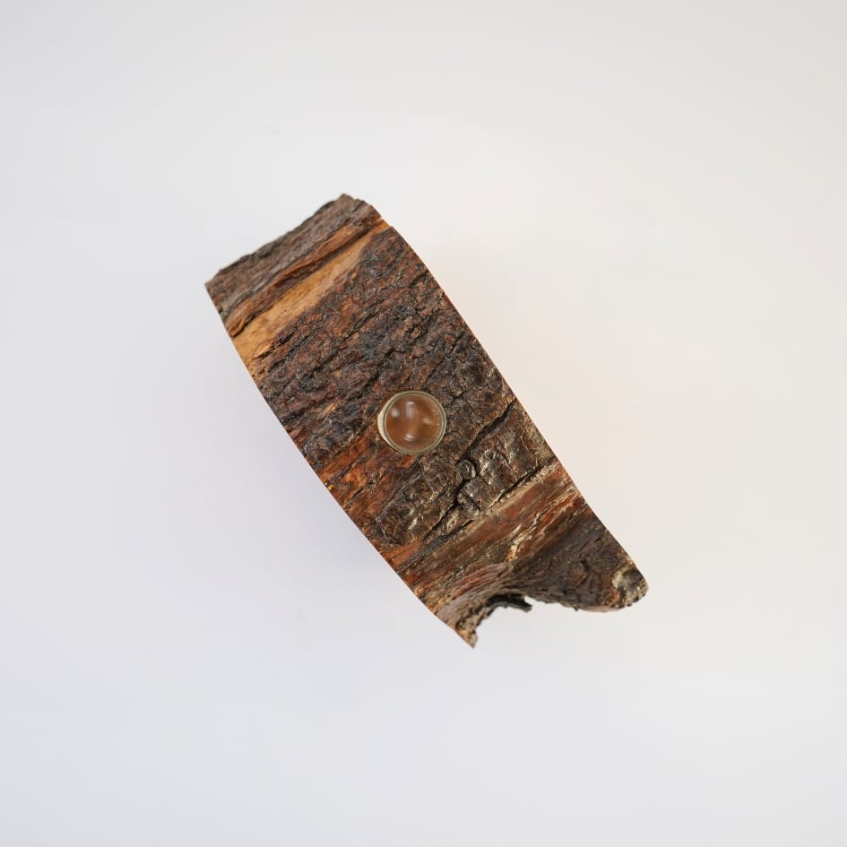 Vase en bois d'olivier avec tige en verre
