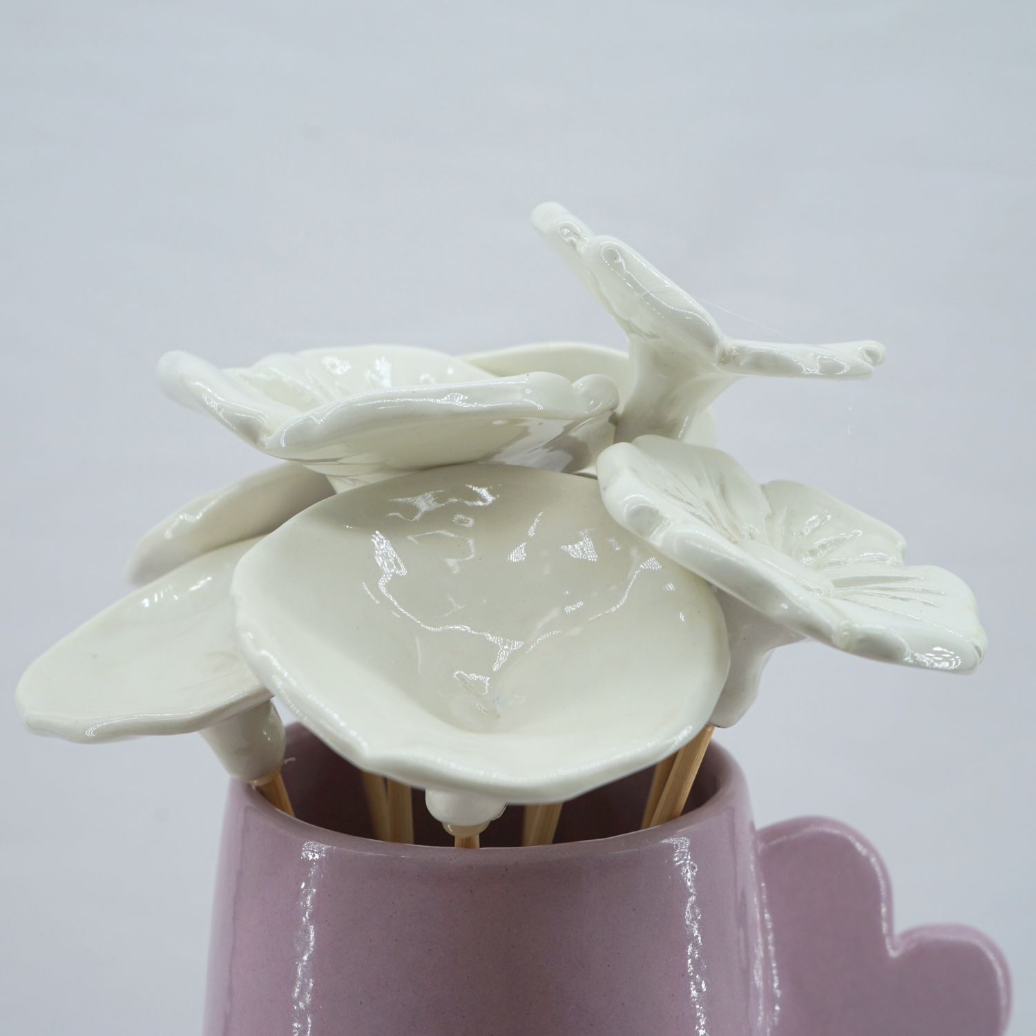 Vase décoratif rose pastel en céramique – Fait main