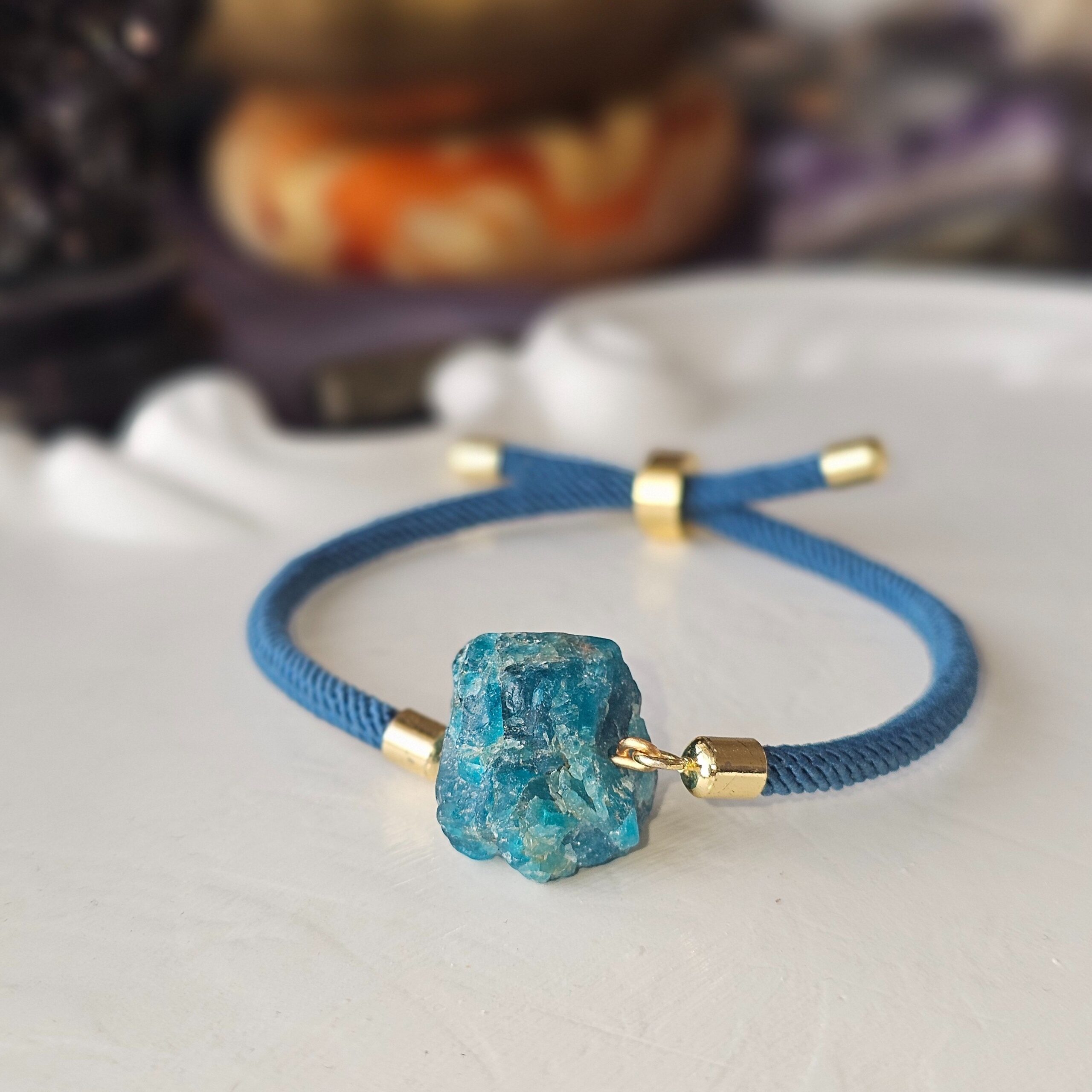 Bracelet apatite bleue brute