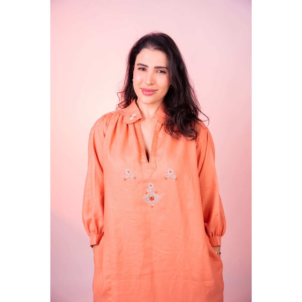 blouse lin saumon brodée en soie pour un look irrésistible