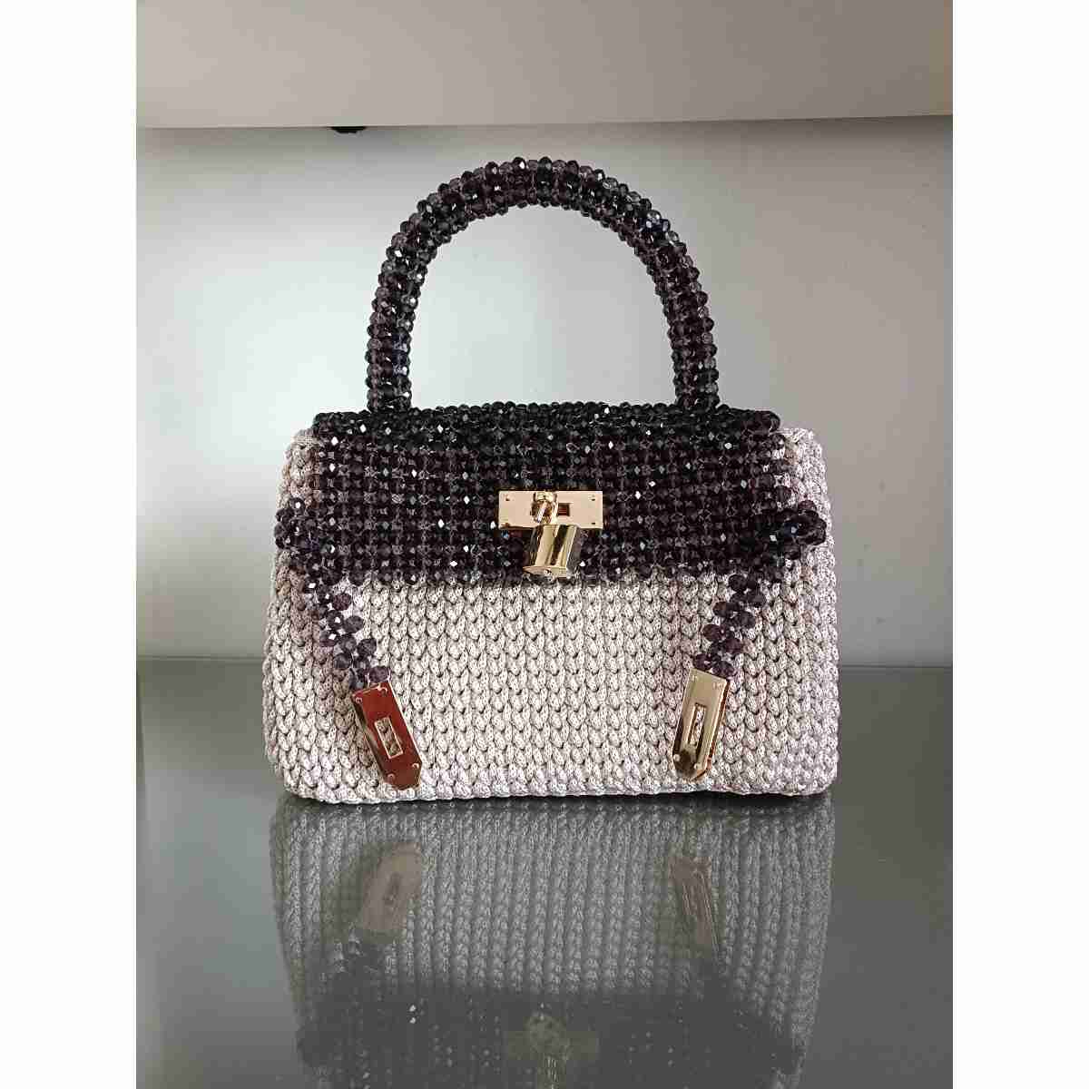 sac élégant en beige rosé pour un style irréprochable