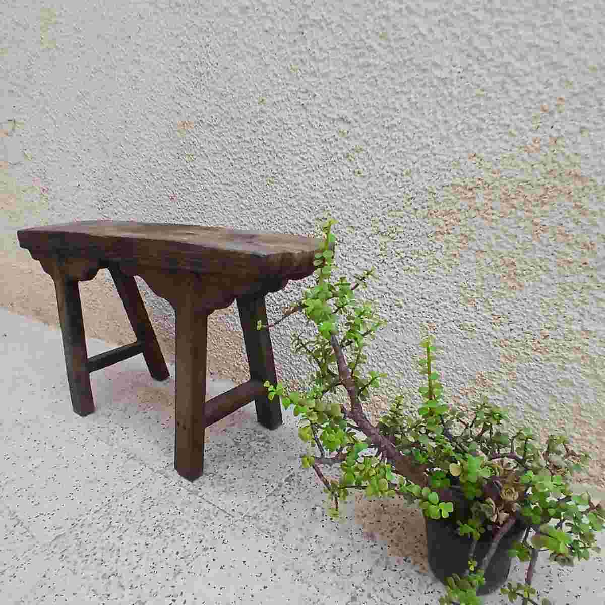 Tabouret bois élégant pour un intérieur chic et moderne