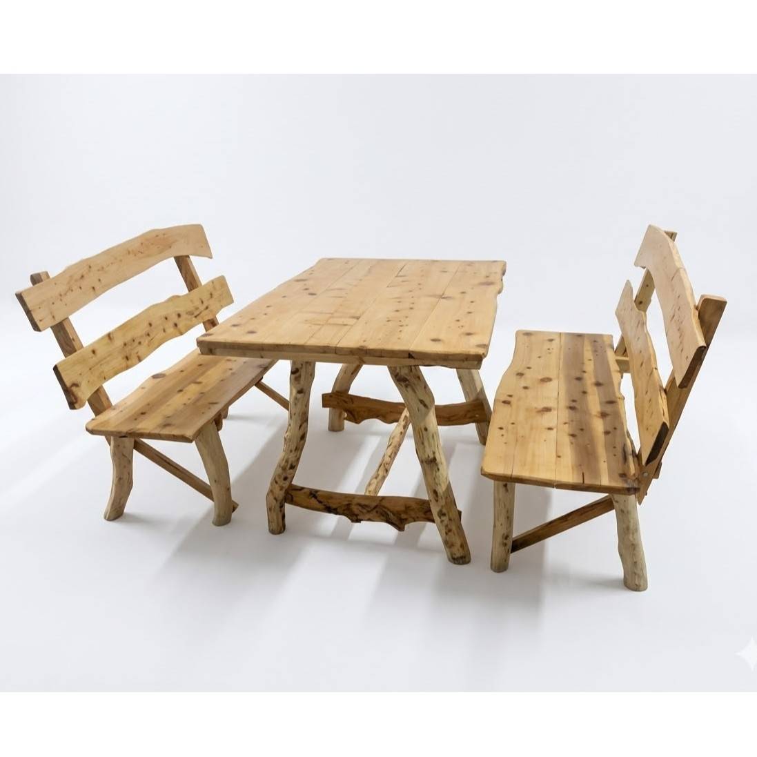 Table en bois de cyprès massif avec deux bancs