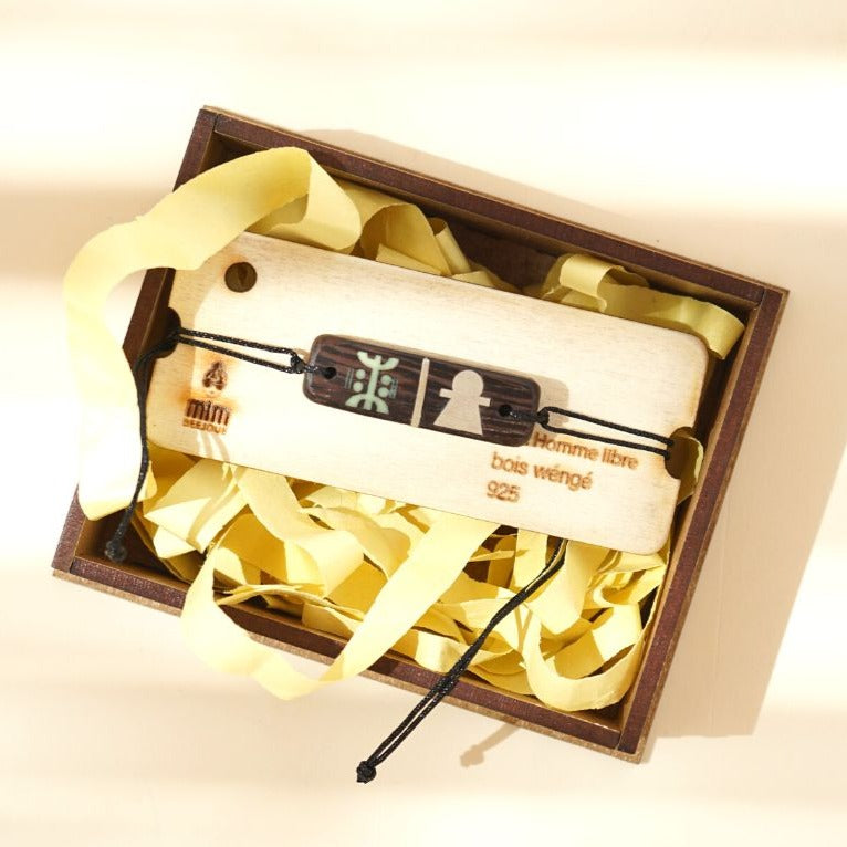 سوار بربري من خشب وينج