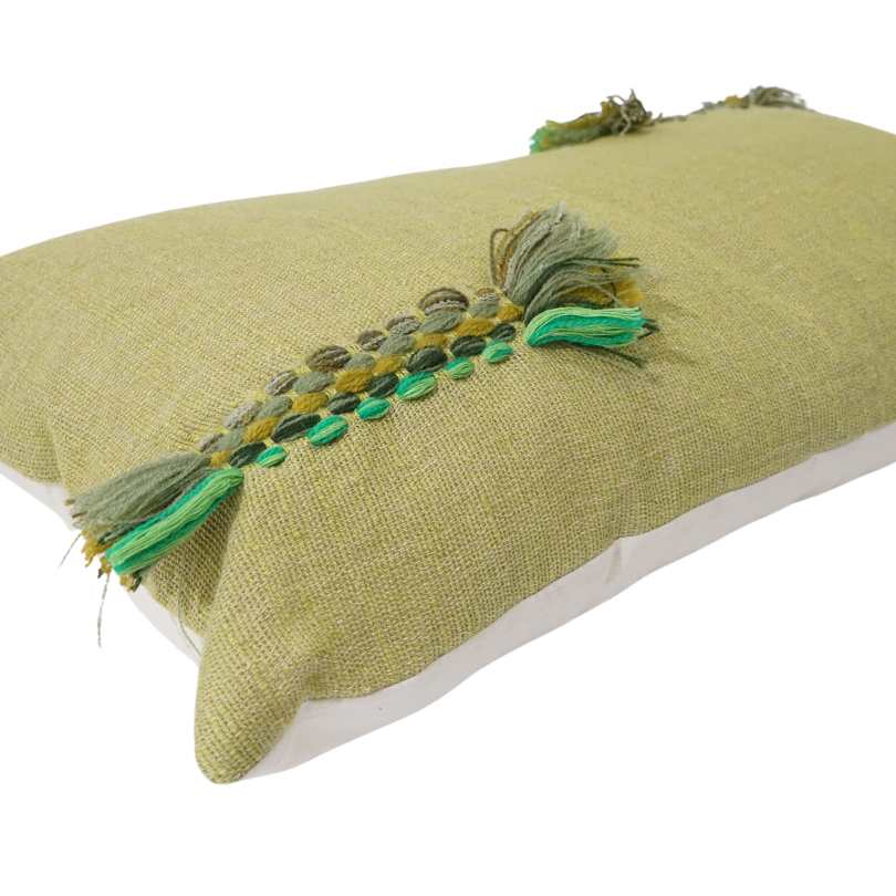 Coussin berbère, coussin hand made en Tunisie, coussin pistache motif en broderi - artisanat Tunisien fait main | ILEYCOM