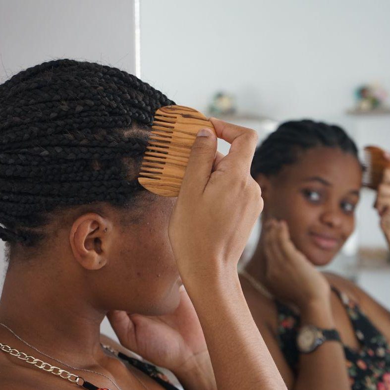 Peigne En Bois d’Olivier - artisanat Tunisien fait main | ILEYCOM