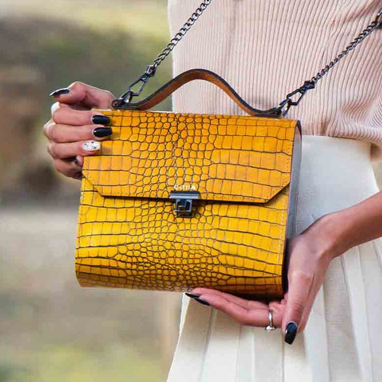 Sac à main Jaune en véritable cuir et bois d'acajou