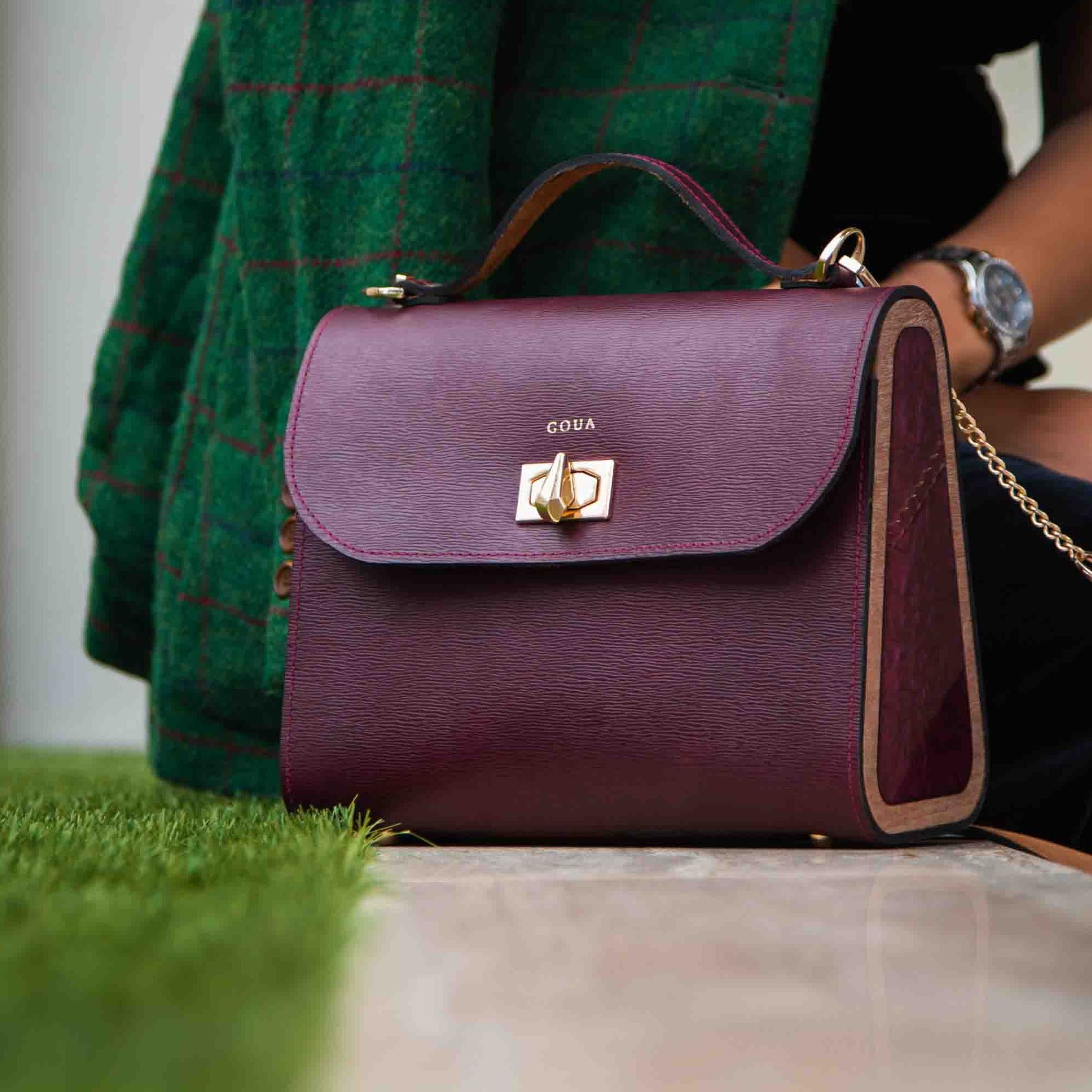 Sac à main rouge bordeaux "Sangria" en véritable cuir et bois d'acajou - artisanat Tunisien fait main | ILEYCOM
