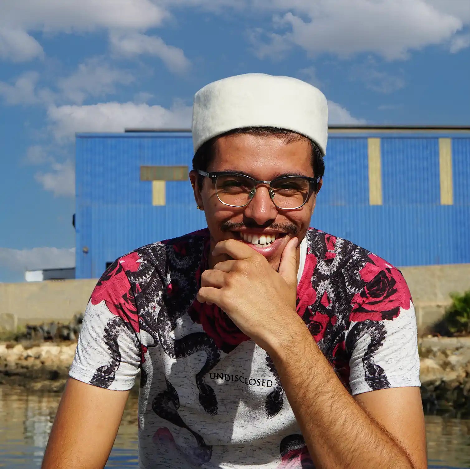 شاشية تونسية بيضاء من الصوف