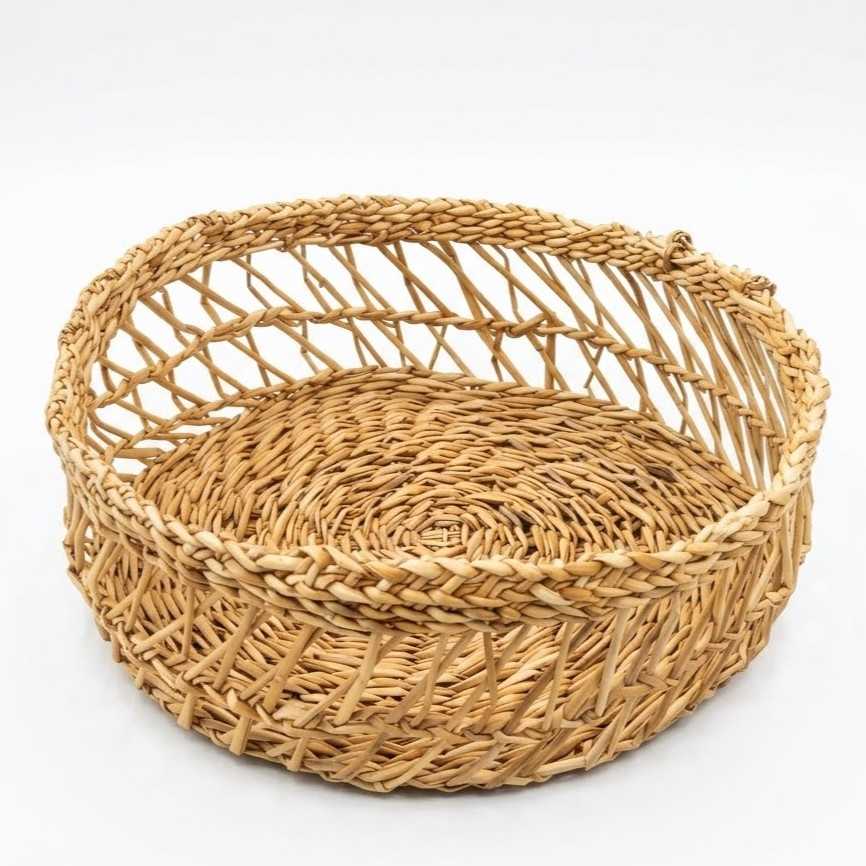 Corbeille tressée artisanale naturelle pour un rangement élégant
