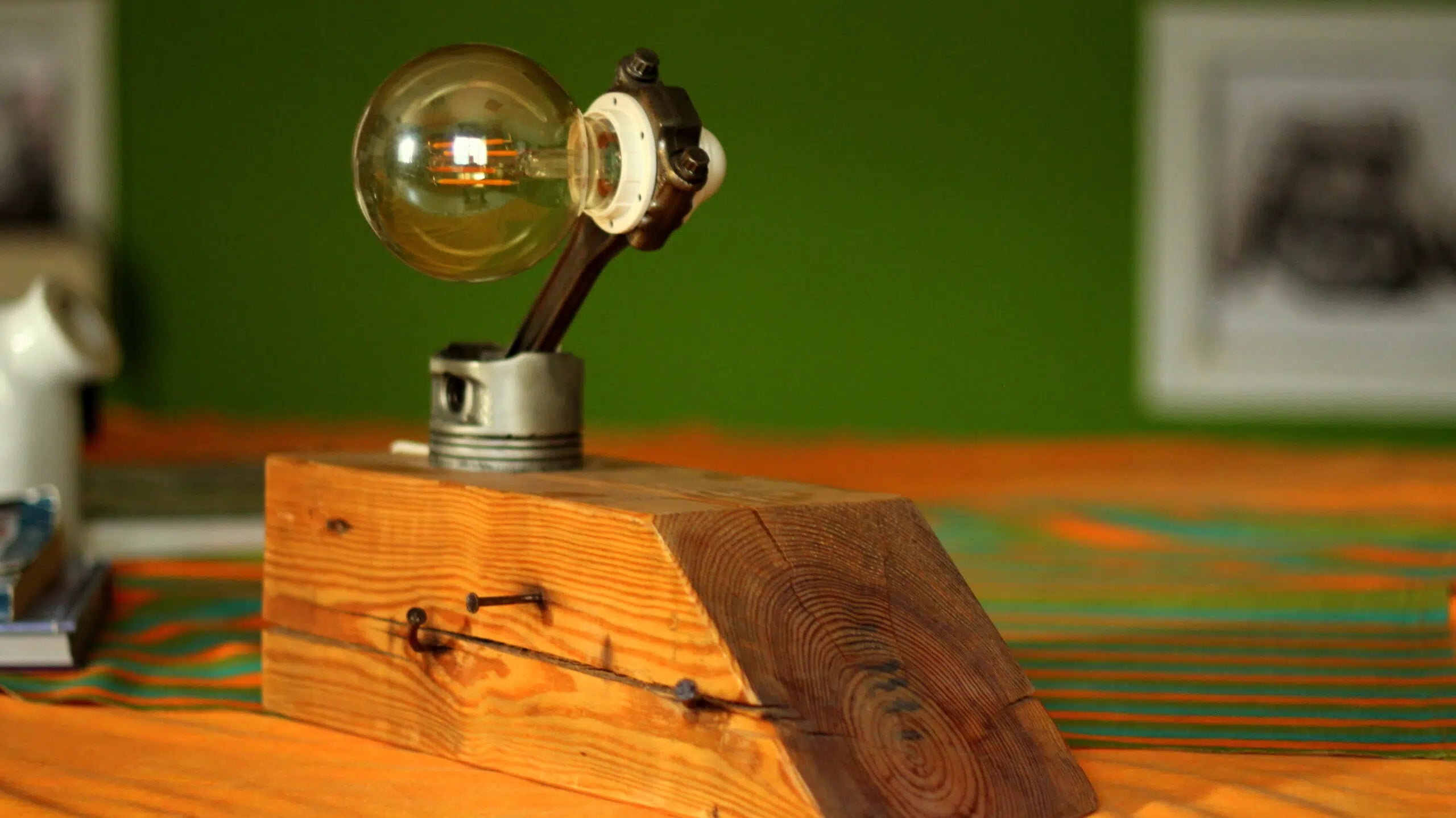 Lampe piston voiture upcyclé style industriel