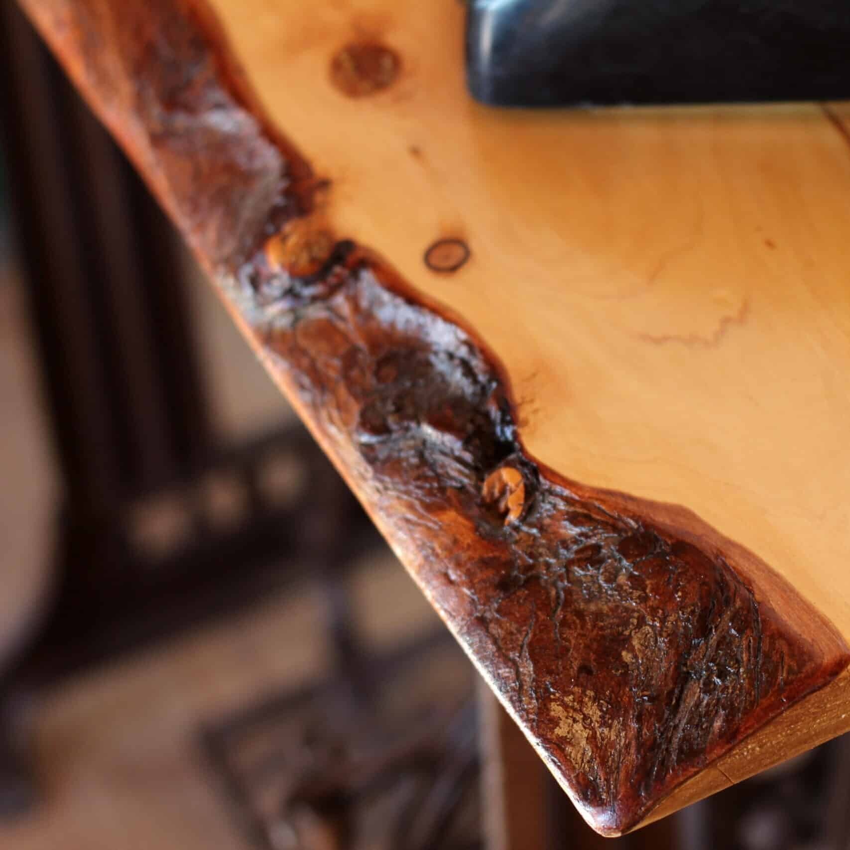Table console de salon avec un bois de Pin, un socle de machine à coudre "Denna"