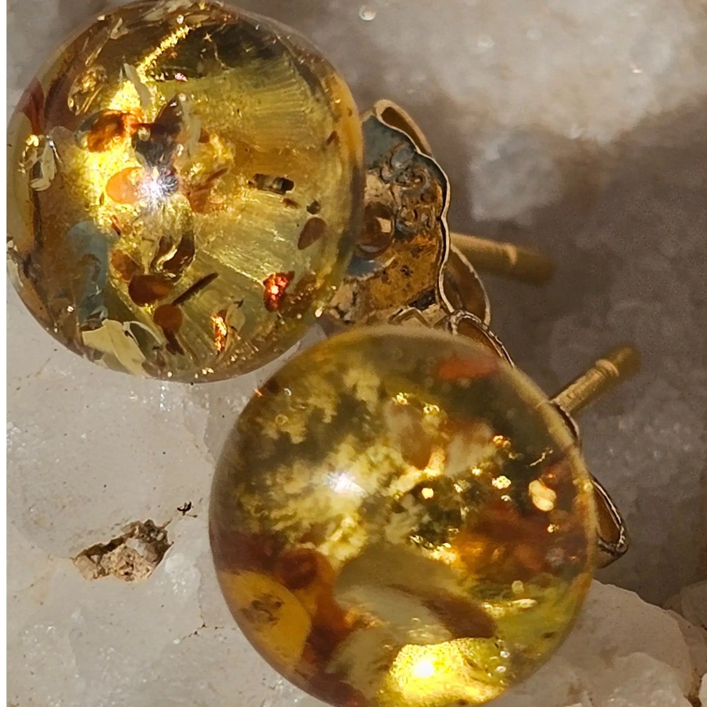 Boucles d'Oreilles Éclat d'Ambre Jaune - Luxe Minimaliste