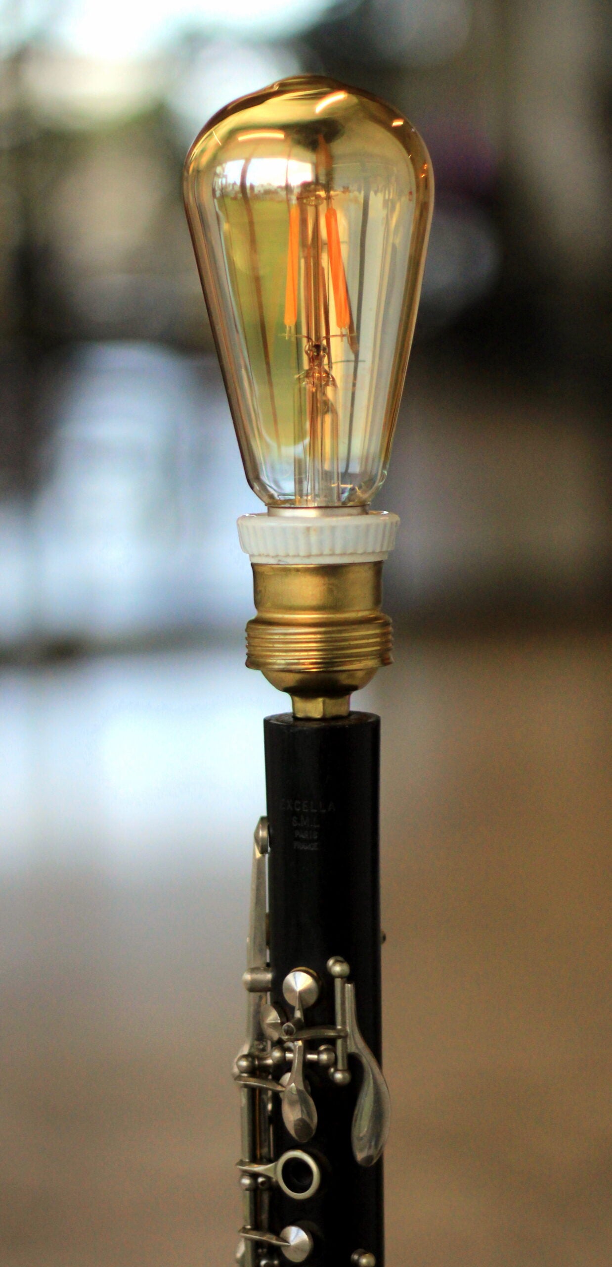 Lampe Clarinette upcyclée design unique fait main