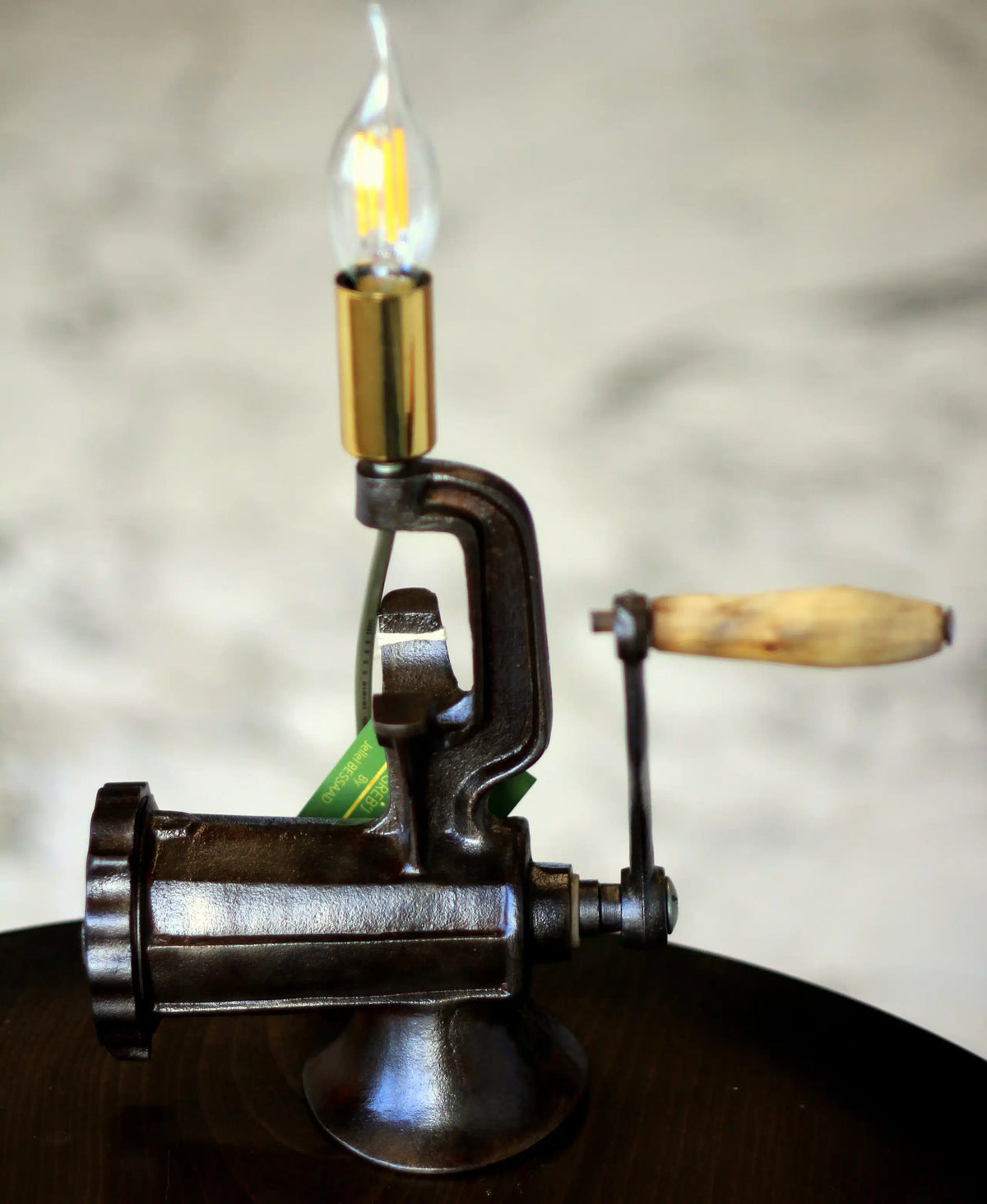 Lampe hachoir vintage upcyclé, design unique