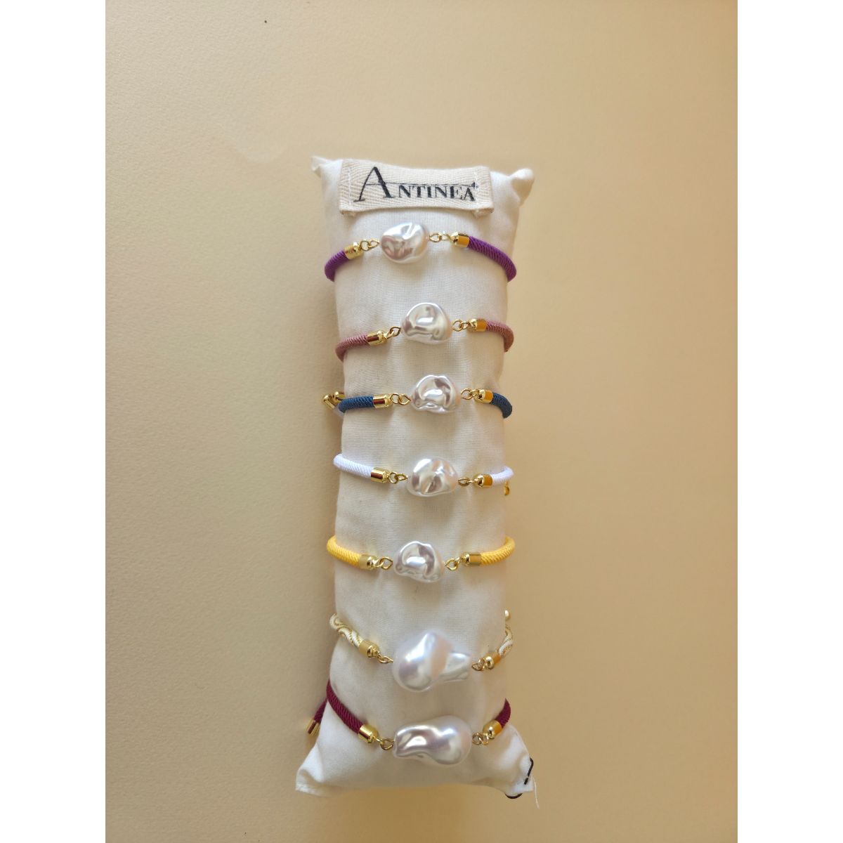 Bracelet perle nacrette blanc qualité premium irrésistible