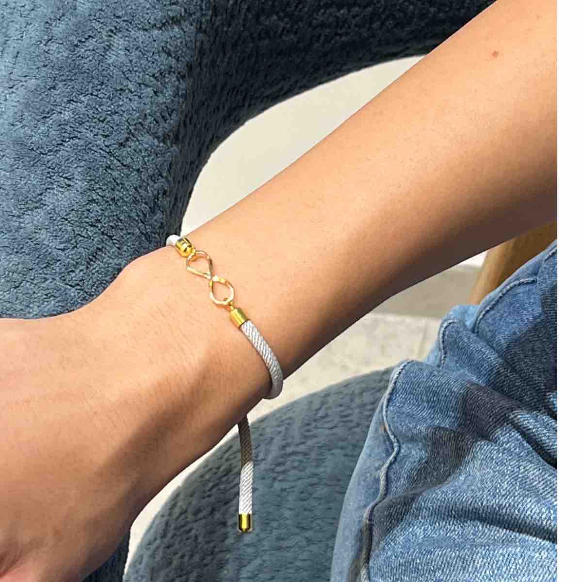 Bracelet infini ajustable unisexe pour un style unique et élégant