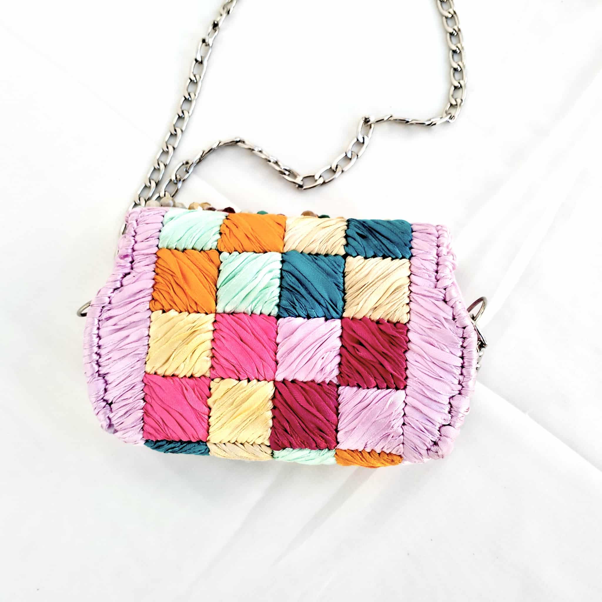 Mini Sac Soirée Fait Main Arc-en-Ciel Bohème Éclat et Élégance