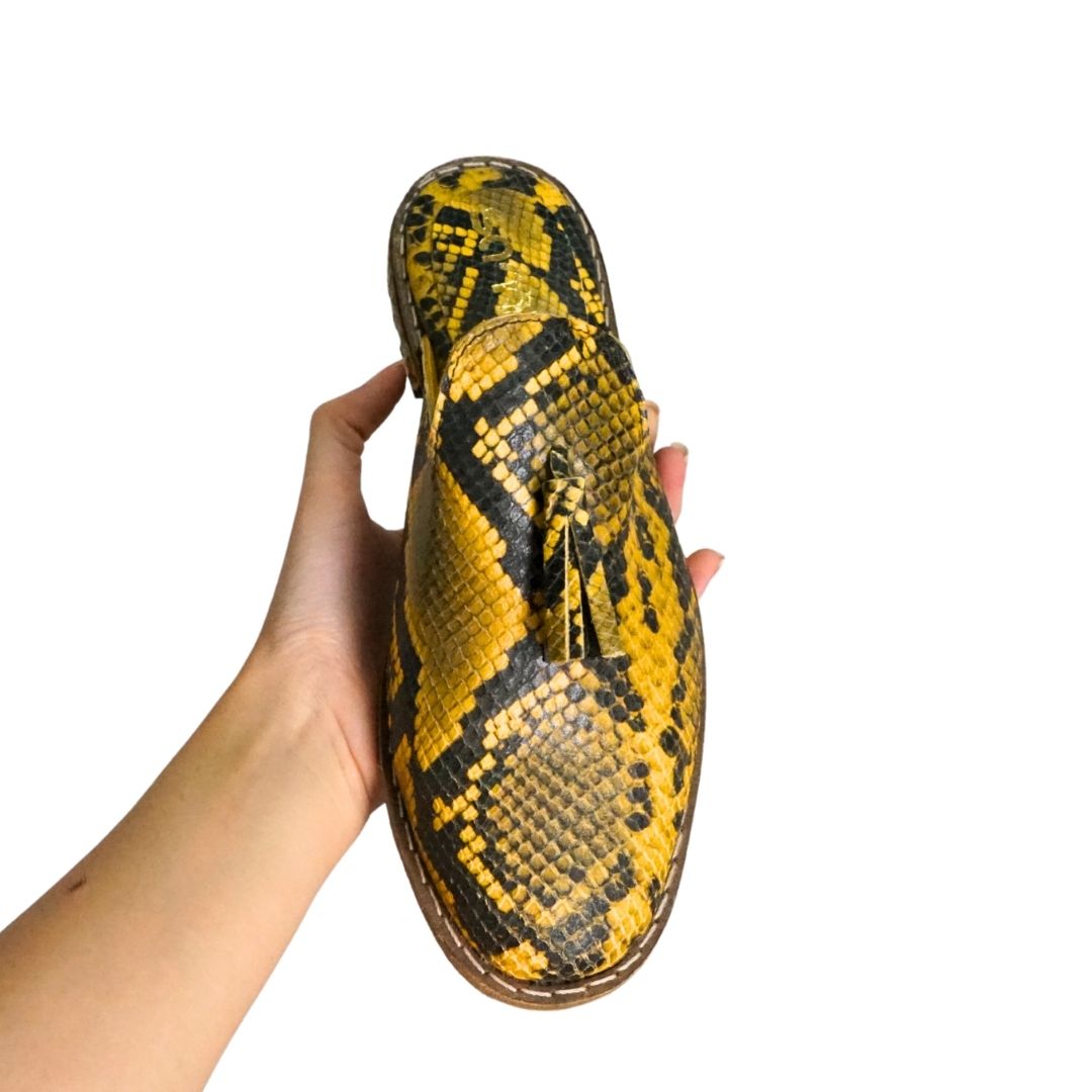 “Taïpan” unisex yellow leather slipper, upcycled balgha